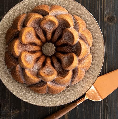Nordic Ware Magnolia Bundt, 10 Cup, Toffee