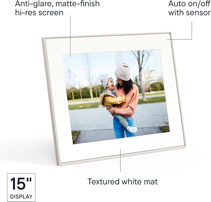 Aura Walden 15" WiFi Digital Picture Frame | Wirecutter's Best Digital Frame