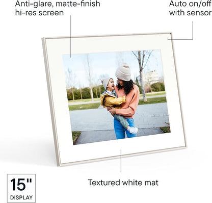 Aura Walden 15" WiFi Digital Picture Frame | Wirecutter's Best Digital Frame