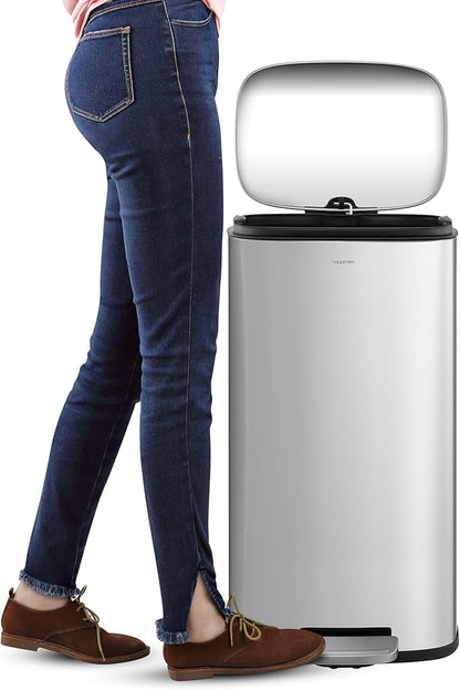 happimess HPM1011A Curtis 8-Gallon Step-Open Trash Can