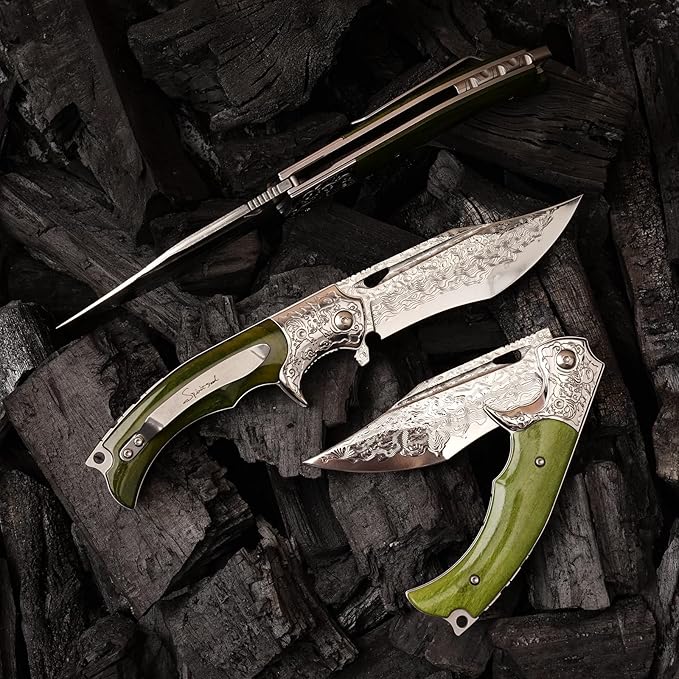 Damascus Steel Folding Knife, 3.6 '' VG10 Sandwich Damascus Steel bone Handle with Pocket Clip, for Camping and Travel EDC