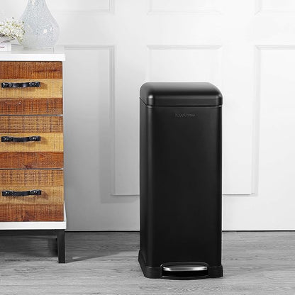 happimess HPM1007B Betty Retro 8-Gallon Step-Open Trash Can